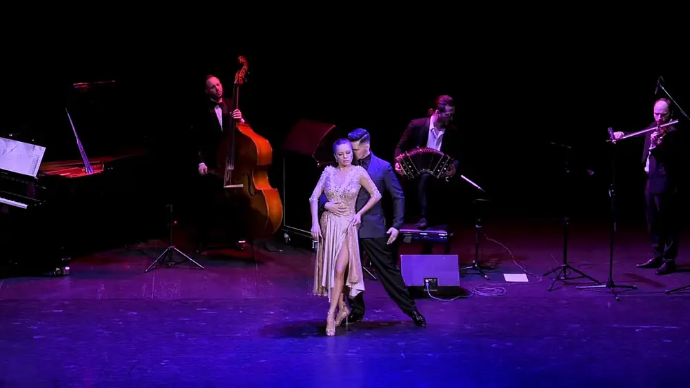 Video thumbnail for "Watashi" Solo Tango, Eugenia Samoilova & Luis Squcciarini