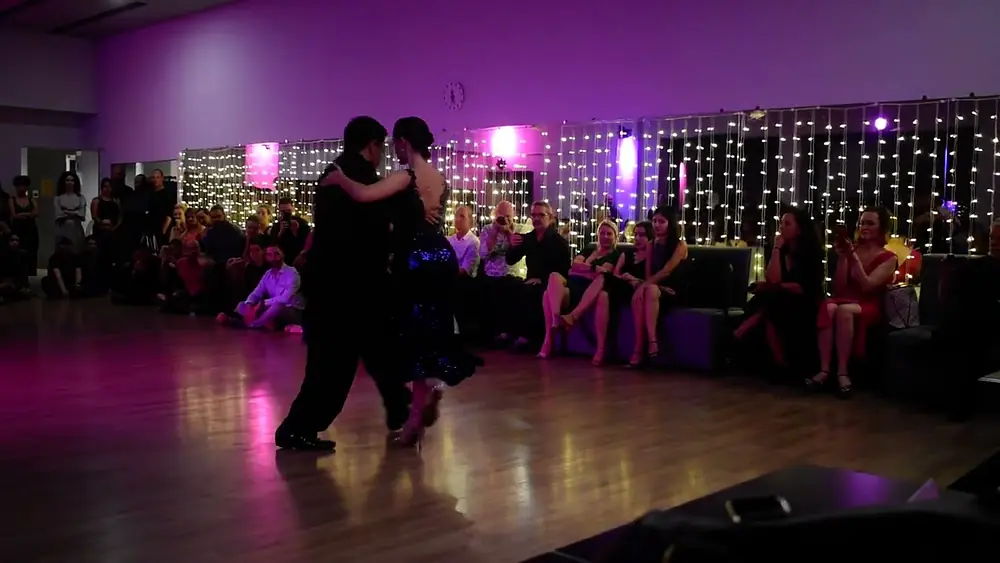 Video thumbnail for Maquillaje - Carlitos Espinoza & Agustina Piaggio Thessaloniki 19-11-2022 2/5