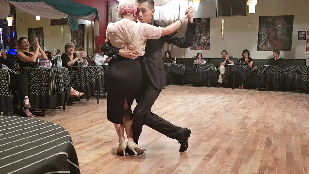 Video thumbnail for Carolina Couto y Krishna Olmedo en Sol de Arrabal Milonga. Tango y vals (16-ago-18)