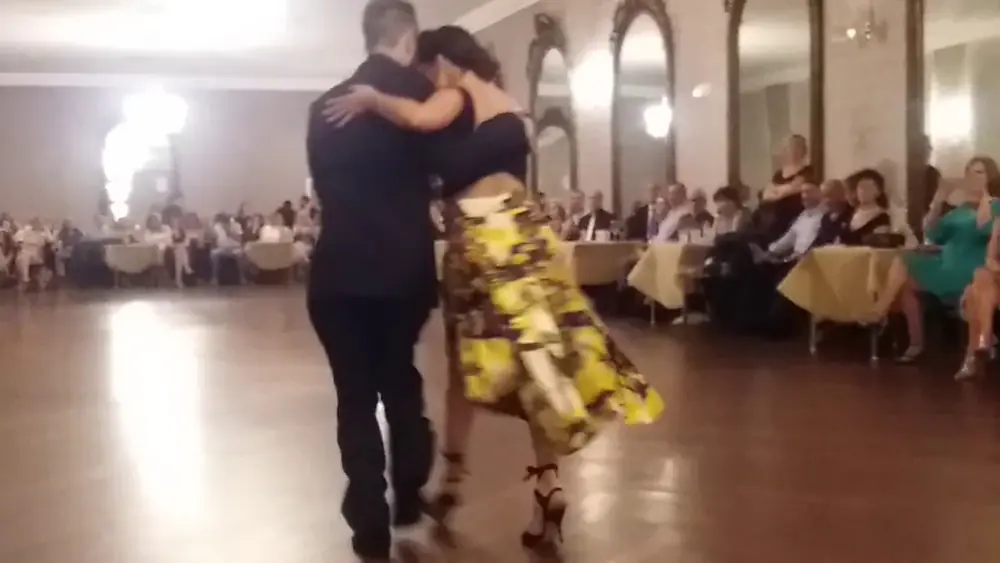 Video thumbnail for Javier Rodriguez e Fatima Vitale - milonga - Volver 2018