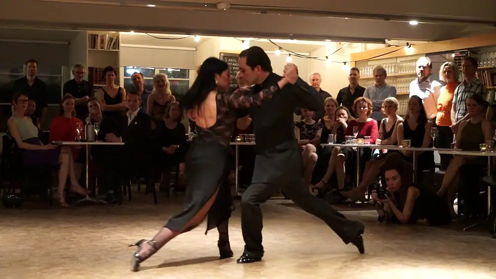 Video thumbnail for Ezequiel Paludi & Geraldina Rojas 3/4 - A unos Ojos - Anibal Troilo Oslo Tango