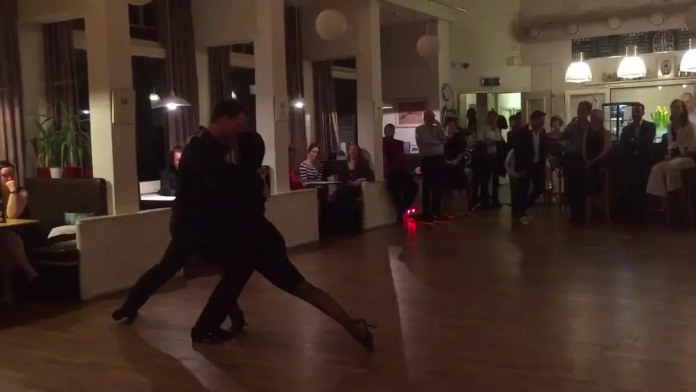 Video thumbnail for Kersten y Ruth bailan „Fuimos“ un tango de Osvaldo Pugliese