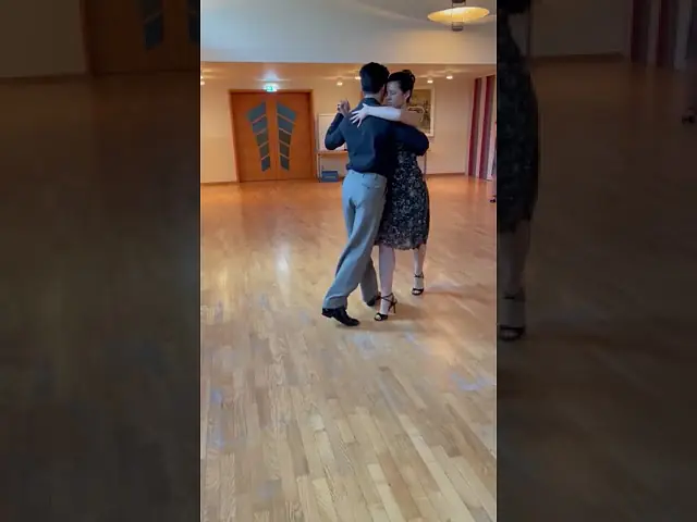 Video thumbnail for Tango lesson by Maria Casán & Pablo Ávila @ 9th Tango Vacations in East Tyrol