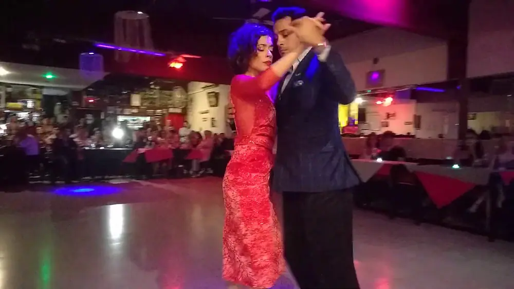 Video thumbnail for Laura D'Anna & Sebastian Acosta  en Si Sos Brujo Milonga (2/2) Tango No Me Extraña - Laurenz