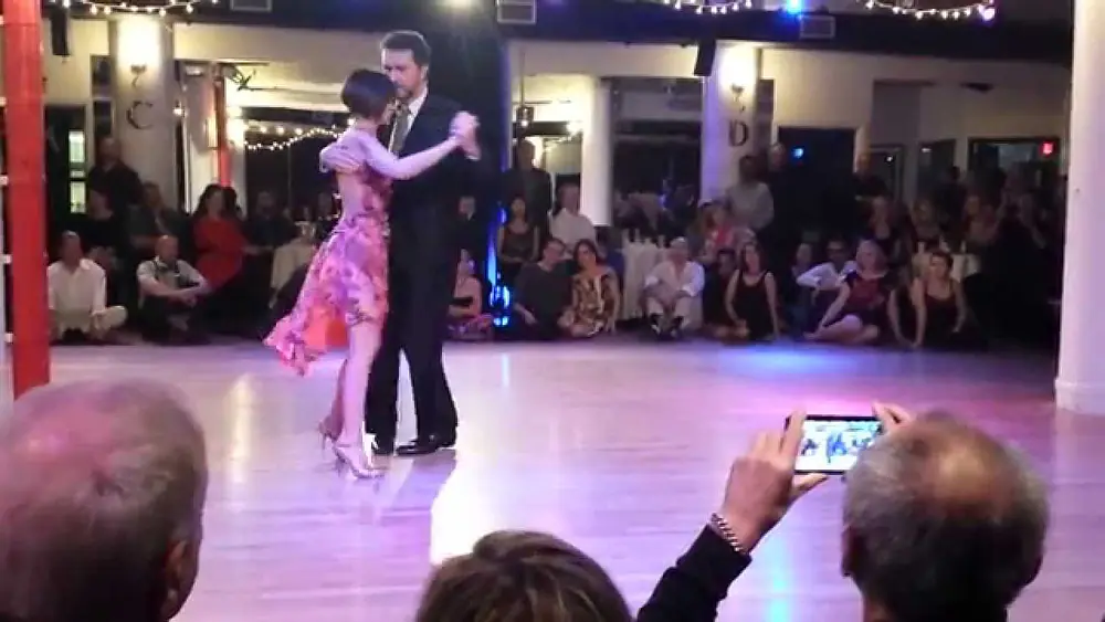 Video thumbnail for Argentine tango: Maria Olivera & Gustavo Benzecry Saba - La Melodia De Nuestro Adios (French)
