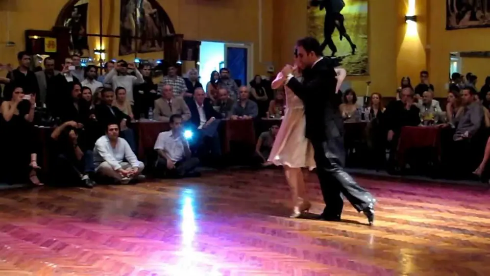 Video thumbnail for Utku Küley y Ece Somer - Nido Gaucho - 1/3 Salon Canning