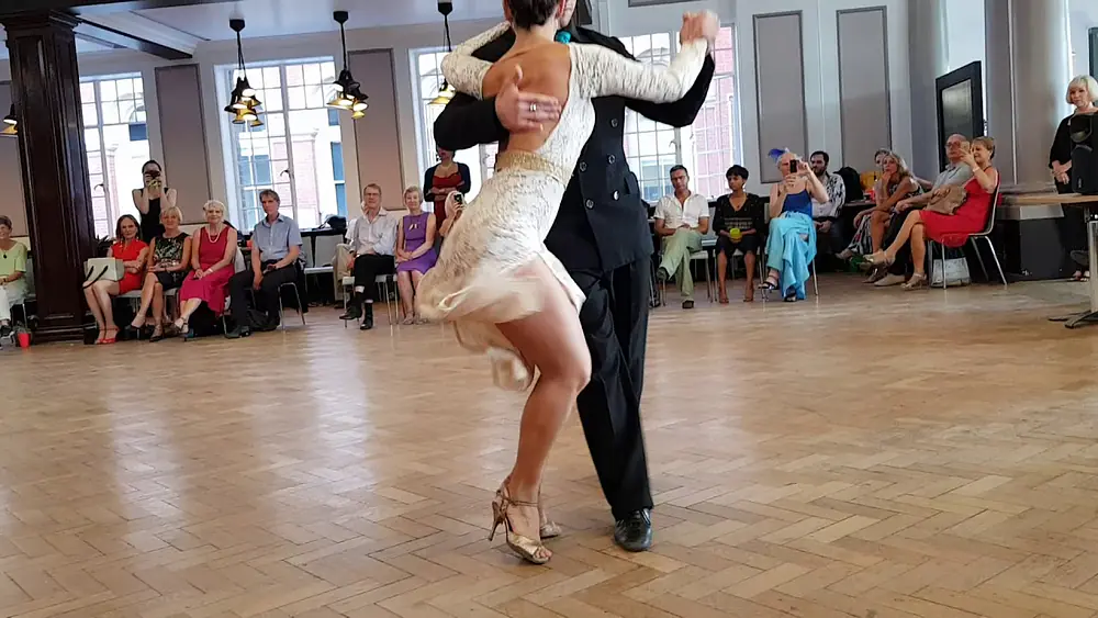 Video thumbnail for Csongor Kicsi & Laisa Souza, London UK, Tango on the Thames, 24.06.2018 2/4