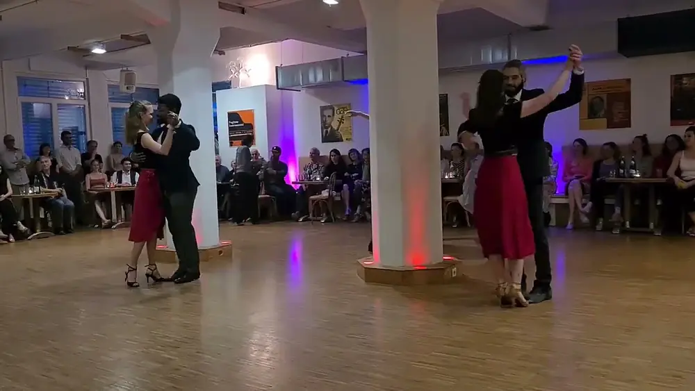 Video thumbnail for Präsentation "los pibes" der Choreografiearbeit im Tangosalon mit Judita Zapatero Tanztee  21.4.2024
