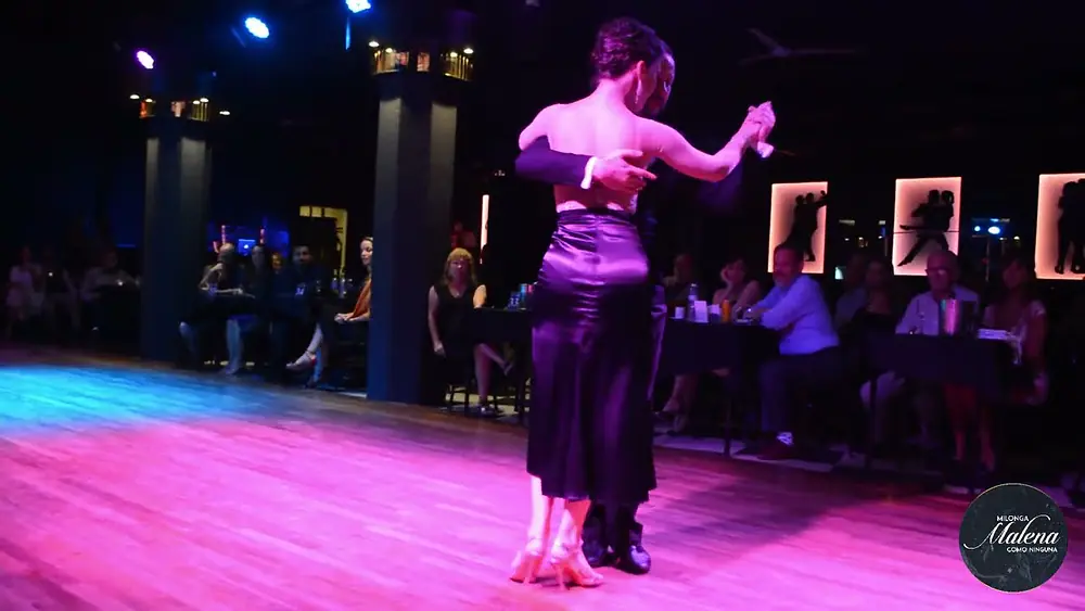 Video thumbnail for Endre Szeghalmi & Andrea Serban en Milonga Malena "COMO NINGUNA!! 3/4