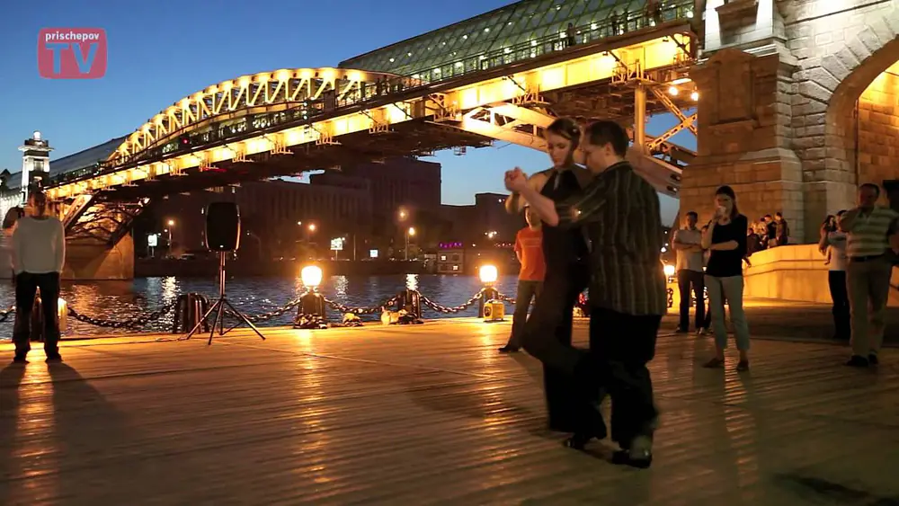 Video thumbnail for Roman Konyshev and Elizaveta Shkulanova, Tango Open-Air "on the Moskva-river embankment",  2-2