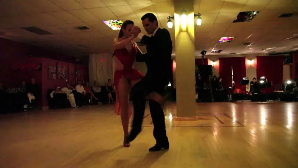 Video thumbnail for Julio Altez et Laura Legazcue, "Mala junta" (tango), 13 août 2013.