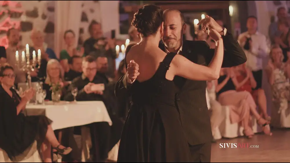 Video thumbnail for ANALIA VEGA &  MARCELO VARELA - Alfredo de Angelis - Quien tiene tu amor by Sivis'Art
