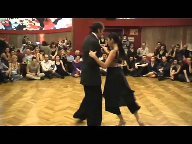 Video thumbnail for Eugenia Eberhardt & Sebastian Posadas, Tango show (3/5), vals 10.12.2011