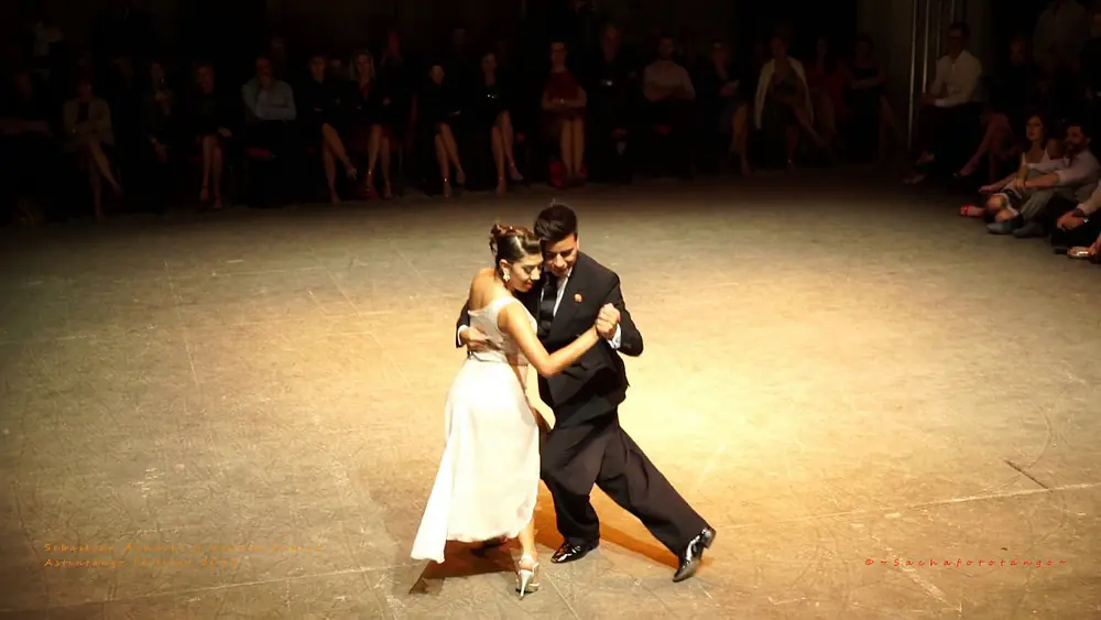 Video thumbnail for Roxana Suarez y Sebastian Achaval 2016