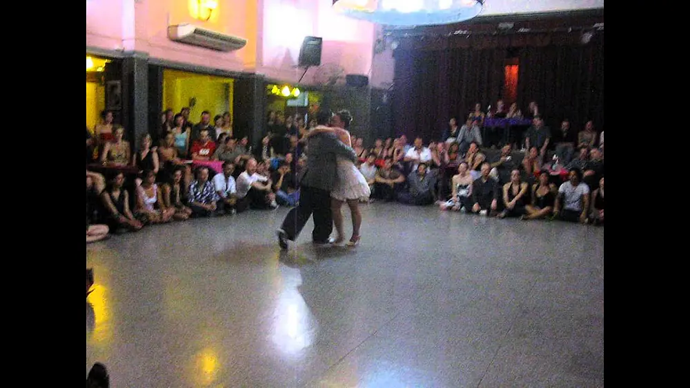 Video thumbnail for ALEJANDRO LARENAS y MARISOL MORALES en Viva La Pepa! Milonga (2/4)