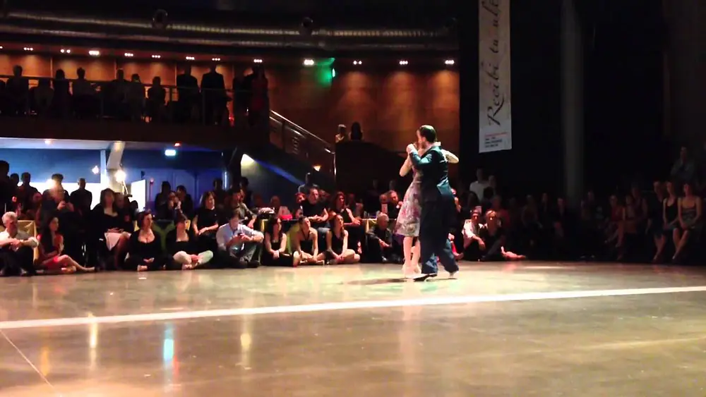 Video thumbnail for Gianpiero Galdi e Nadia Cronidu - Que Importa - Juan D'Arienzo - FTF2014