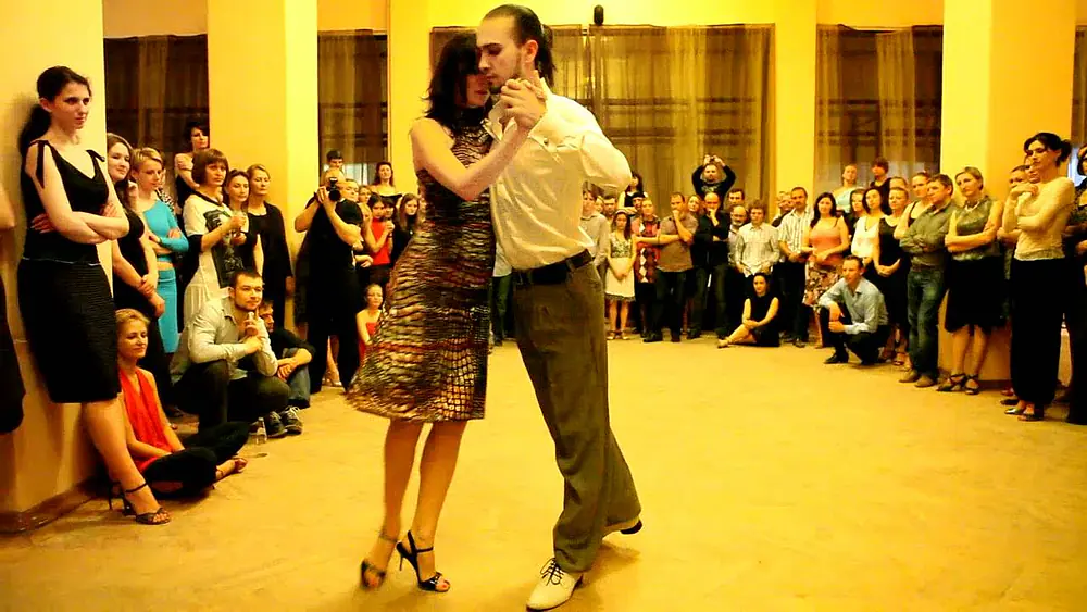 Video thumbnail for Alexey Salienko Ekaterina Nazarova 2011 12 09 Milonga "El Calor" Moscow