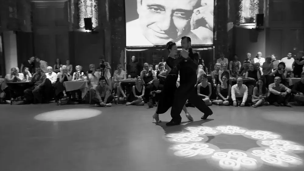 Video thumbnail for Anibal Lautaro y Valeria Maside bailan tango vals en el Festival de Tango de Amberes 2018
