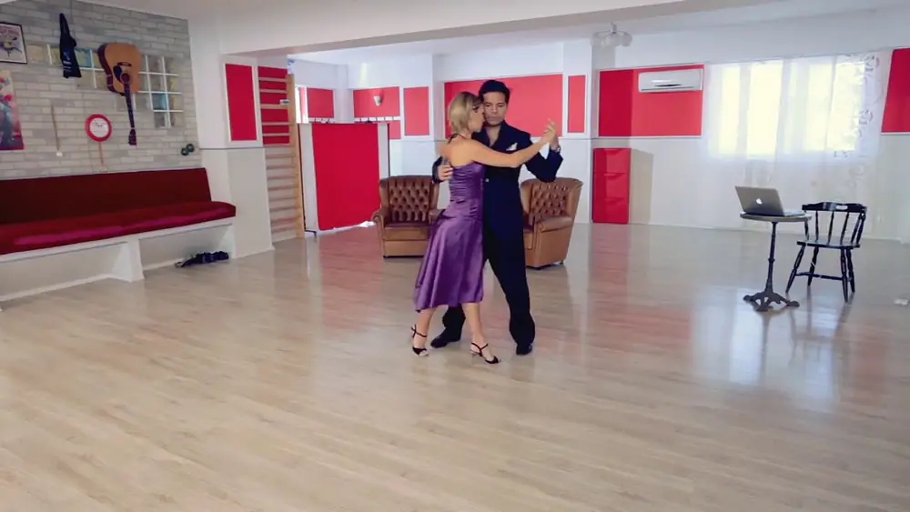 Video thumbnail for Sebastian Arce & Mariana Montes Lesson 116. Steps & embraces, mixed techniques. Tango