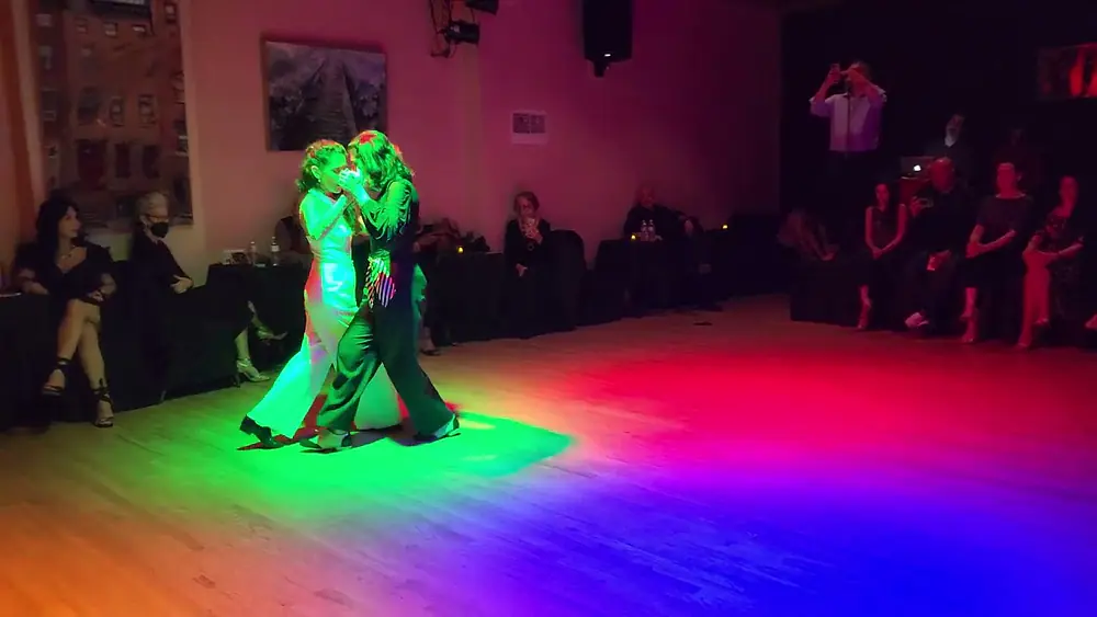 Video thumbnail for Argentine tango: María José Sosa & María Elena Ybarra - Dónde Estás Corazón