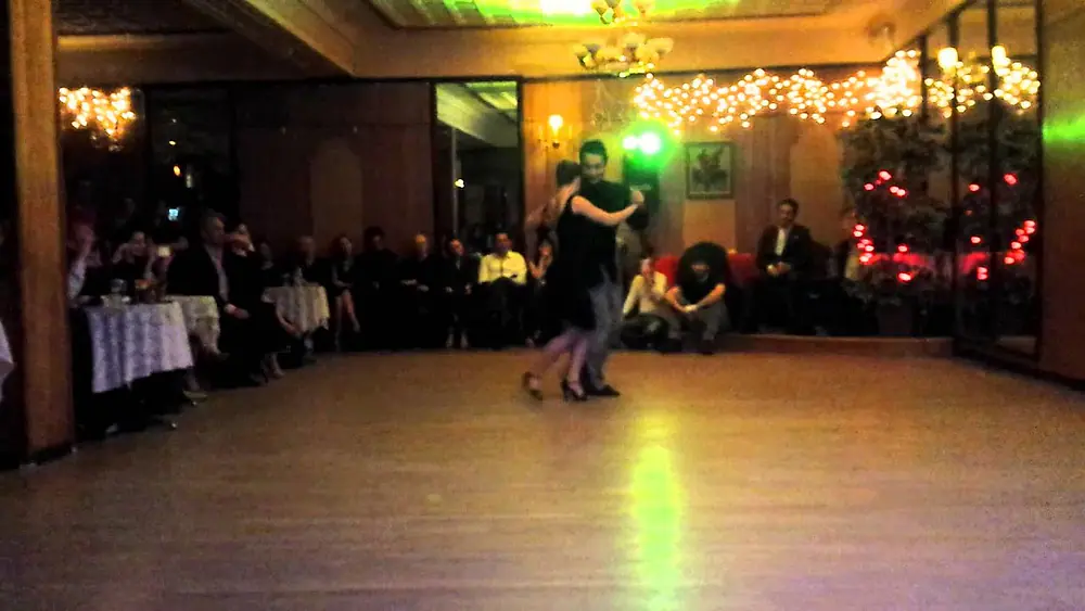 Video thumbnail for Argentine Tango:Katherine Gorsuch and London Hong - Cabeza de novia