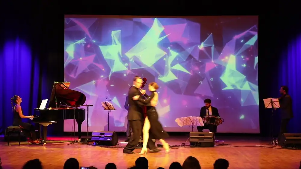 Video thumbnail for Ali Alper Özdemir & Emine Tezgin Özdemir at Tango Bardo Live-ISTANBUL (1/2)