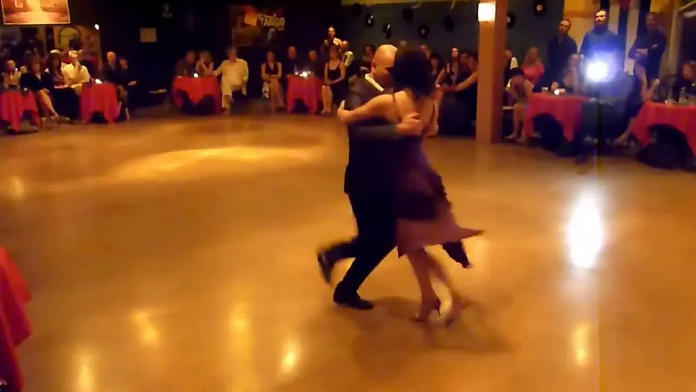 Video thumbnail for Gabriel Glagovsky y Silvia Rossato - Tango al Contatto 30 aprile 2016