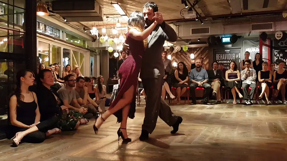 Video thumbnail for Corina Herrera & Pablo Alvarez @ Milonga 3D, London 2019 1/4