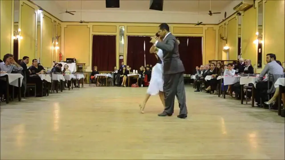 Video thumbnail for Frank Obregón y Jenny Gil con La Orquesta Color Tango - Chiqué -