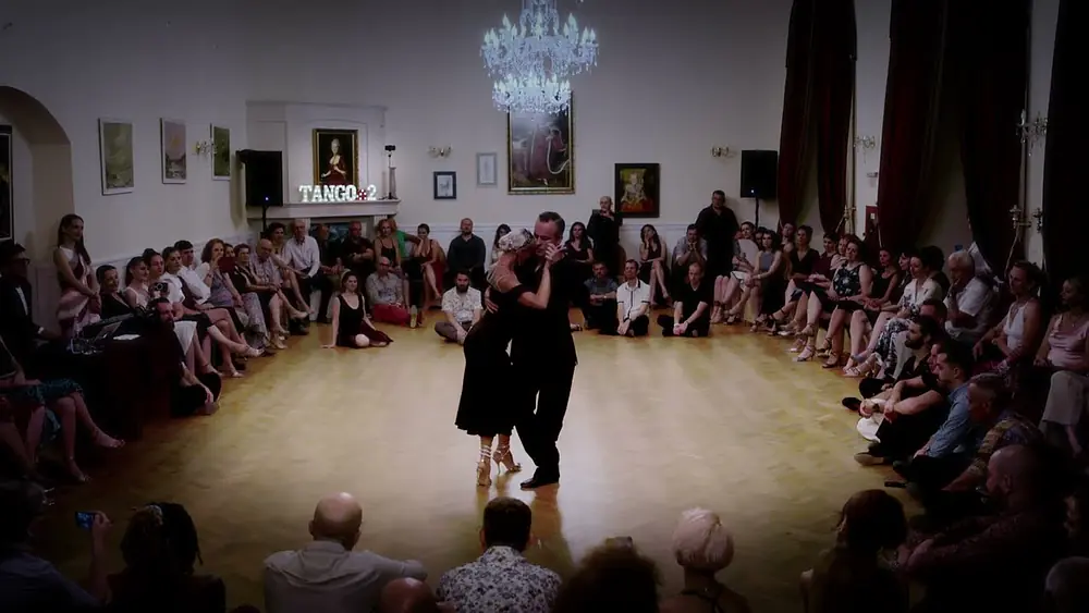 Video thumbnail for Eleonora Kalganova & Murat Erdemsel 4/4 Tango.2 - Una emoción - 2024