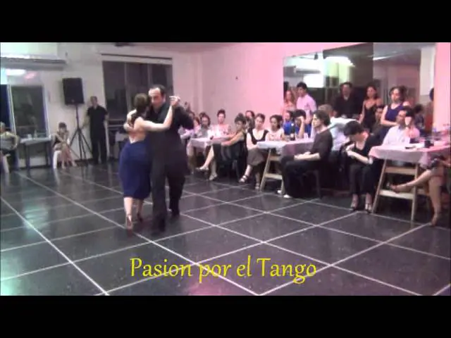 Video thumbnail for PAOLA TACCHETTI y JOSE LUIS FERRARO bailando SI SOS BRUJO en FLOREAL MILONGA