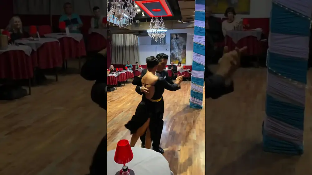 Video thumbnail for Edwin Espinosa y Alexa Yepes Champagne Milonga BA 2023