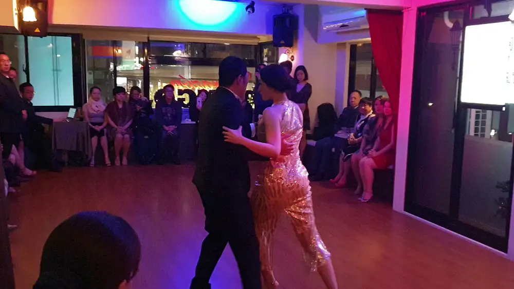 Video thumbnail for Alan Wu & Camila Wang Tango Performance @2019.12.07 Alvaro Salas & Julieta Cappiello Master Milonga
