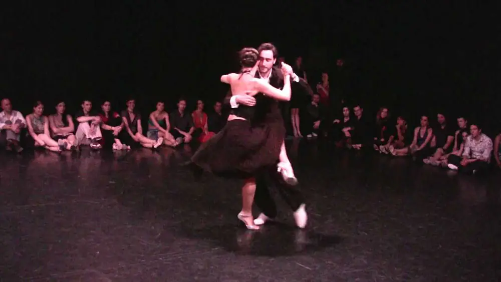 Video thumbnail for Festivalito : un tango de Fausto Carpino et Stéphanie Fesneau