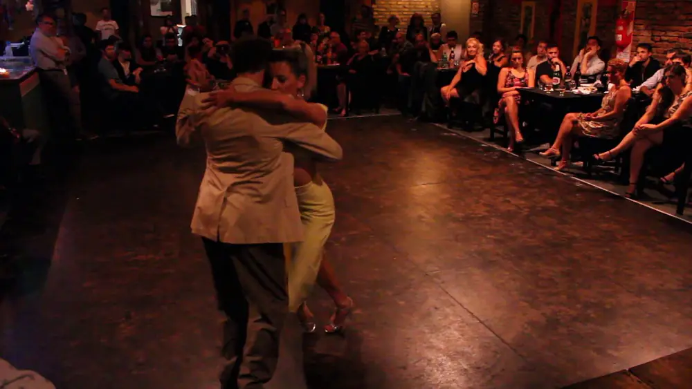 Video thumbnail for Delfina Pissani & Diego Martin Valero ( Cuidado con los 50- Di Sarli)