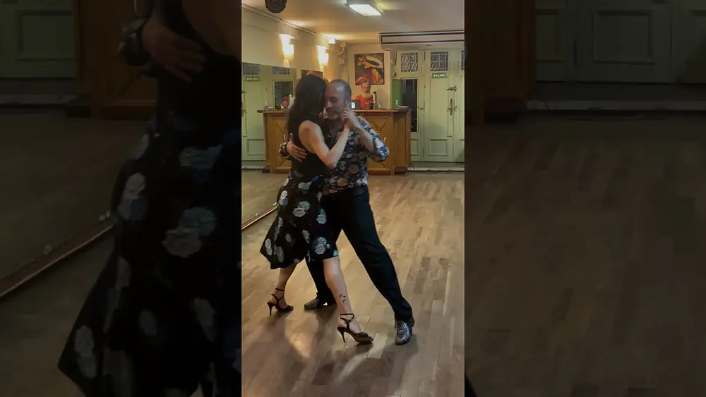 Video thumbnail for Marcelo Varela and Mariana Dragone @ Practica Las Malevas 11/29/24 🔔❤️#tango