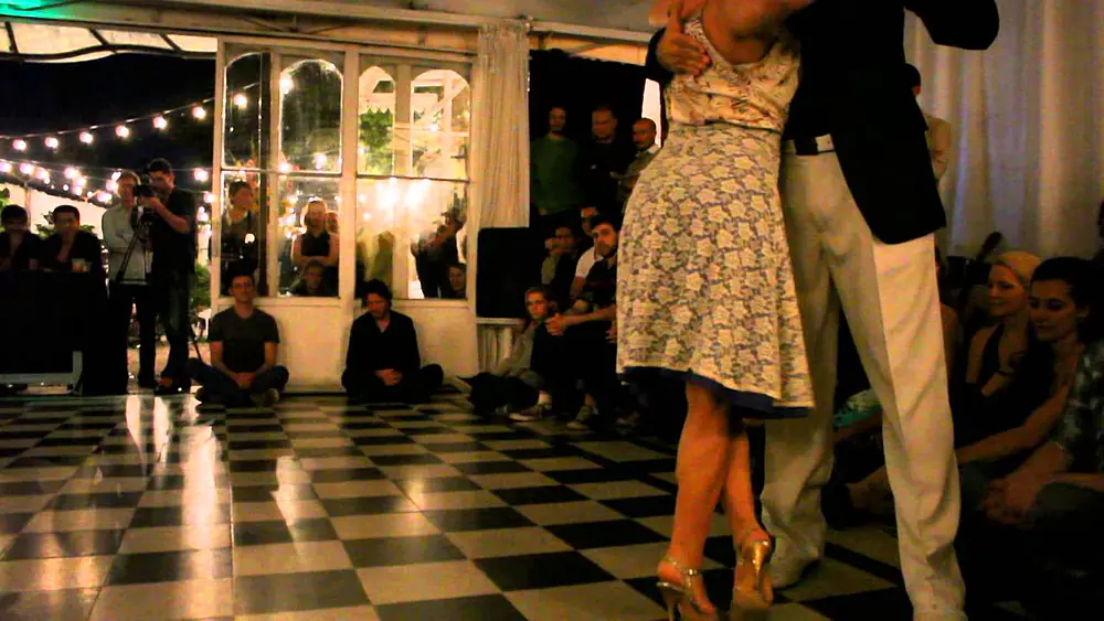 Video thumbnail for Dana Frígoli y Adrian Ferreyra en Milonga La Bicicleta! 1
