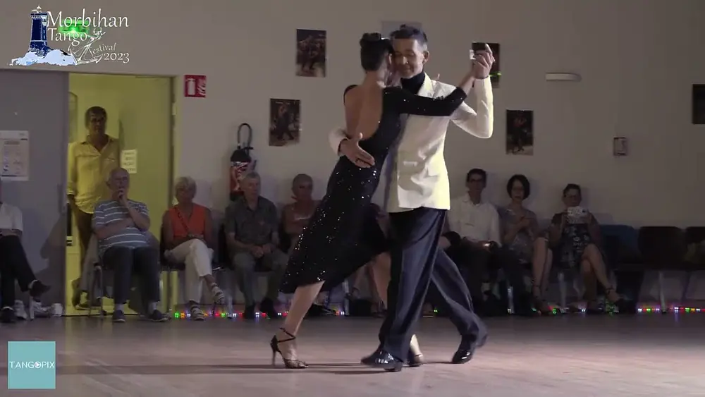 Video thumbnail for Elvira Lambo & Michael ''El Gato'' Nadtochi dance Francisco Canaro - Reliquias porteñas