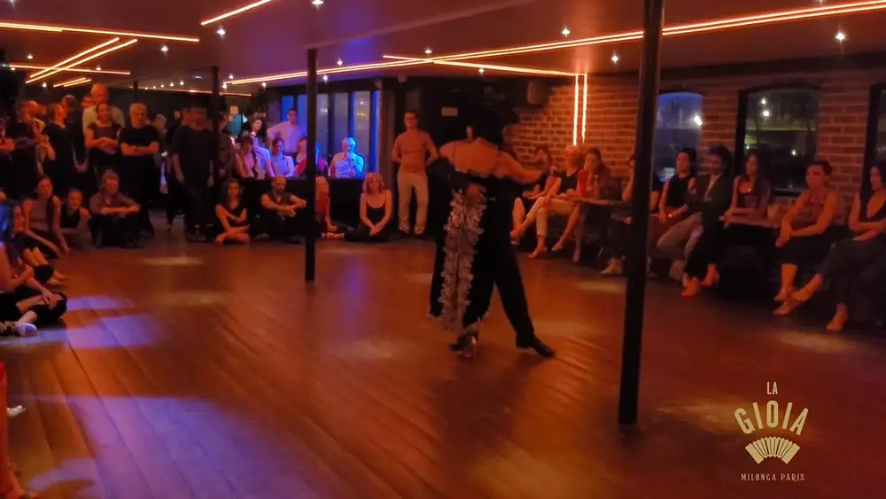 Video thumbnail for Oscar Beltran & Vicky Laverde (2/4)