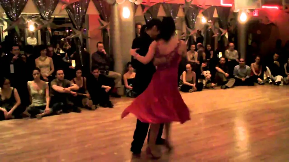 Video thumbnail for Brian Nguyen & Yuliana Basmajyan @ Dancesport NYC (3)