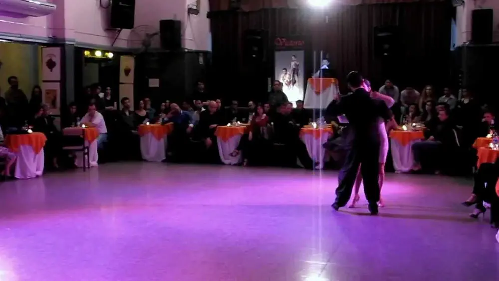 Video thumbnail for Alejandro Beron y Verónica Vázquez -  Cristal