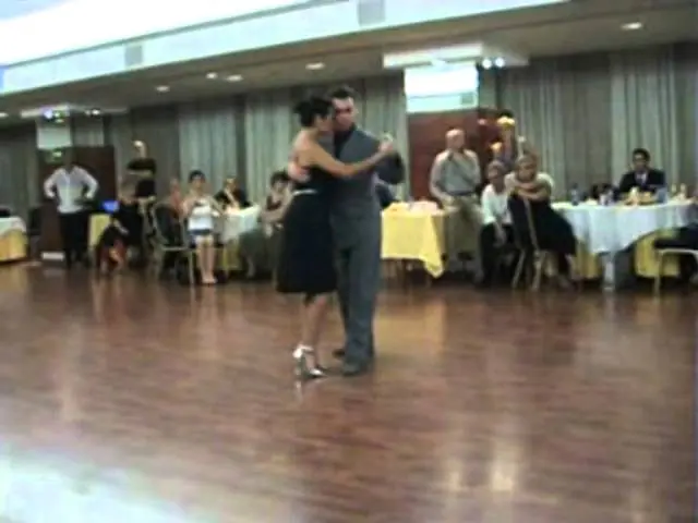 Video thumbnail for VII Encuentro de Aficionados al Tango 2009 Natalia Hills y Gabriel Missé 4/7