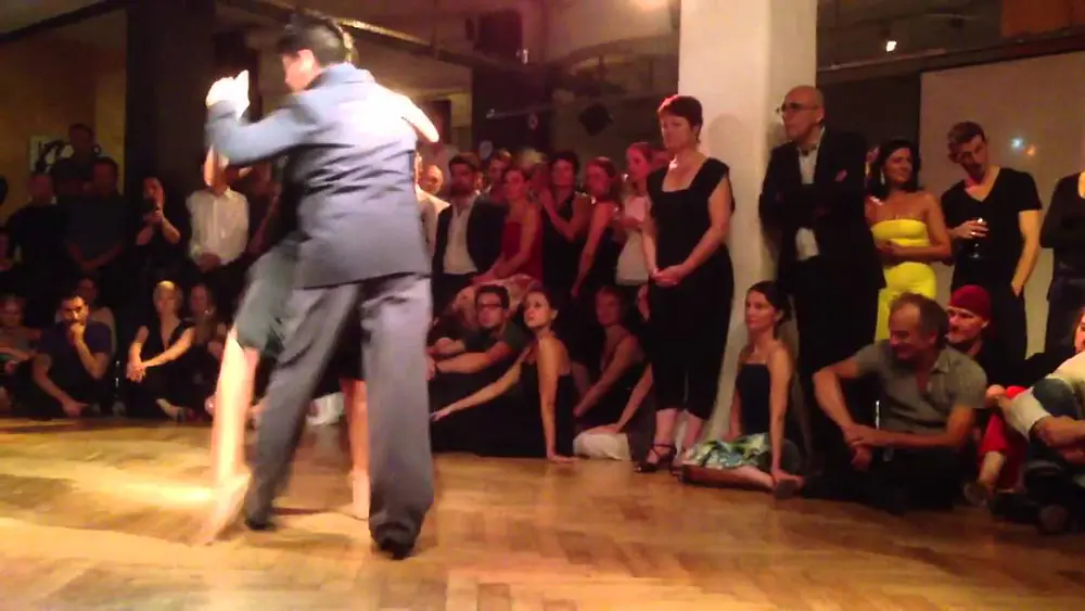 Video thumbnail for Carlitos Espinoza y Noelia Hurtado Tango Loft 2/4