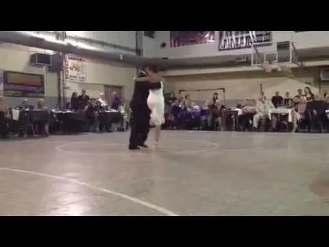Video thumbnail for Andres Laza Moreno y Luciana Arregui - dance 1/4 en Milonga
