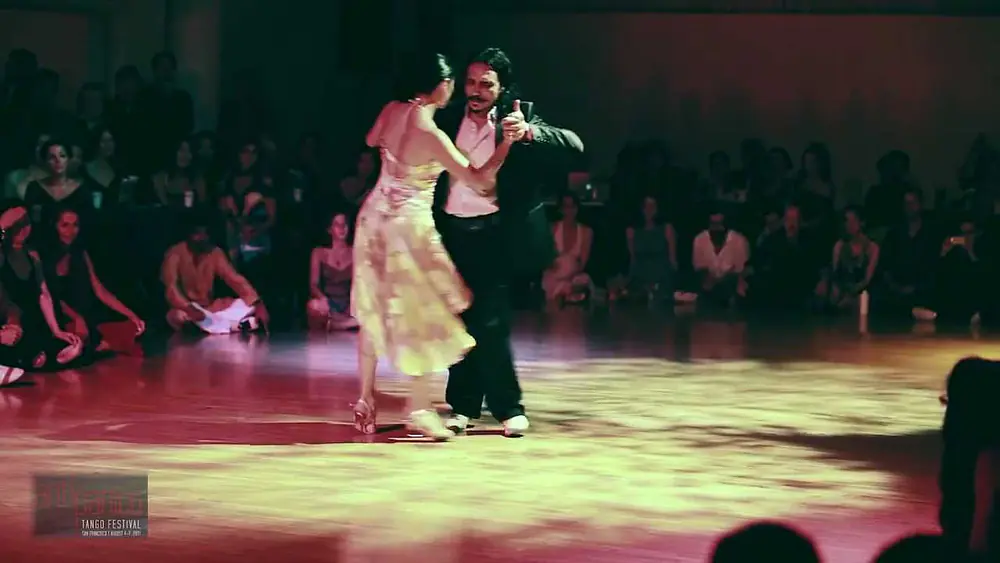 Video thumbnail for Gaston Torelli & Moira Castellano, Antipanico 2011, Loca by D'Arienzo