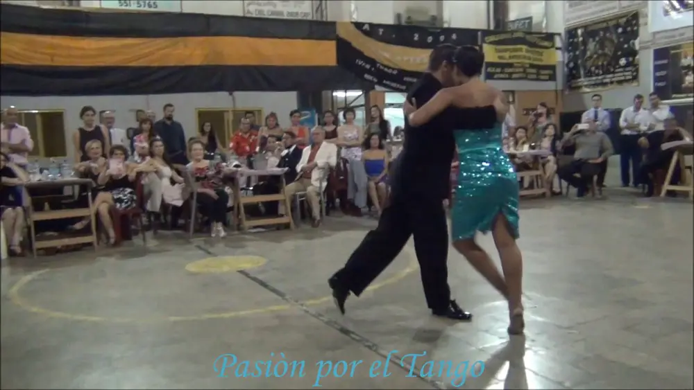 Video thumbnail for CARLA ESPINOSA y GABRIEL MISSE Bailando el Tango BIEN PULENTA en LA MILONGA DEL MORAN