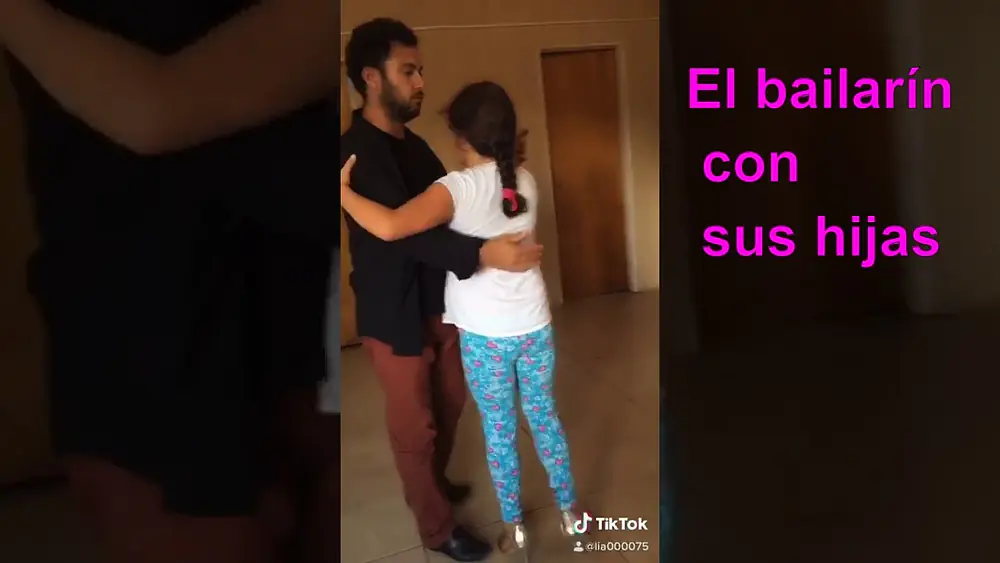 Video thumbnail for Tango sin salir de casa, Pablo Giorgini y Noelia Colleti e hijas