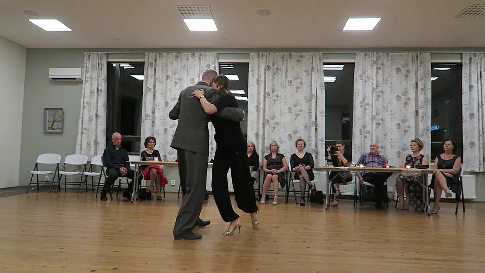 Video thumbnail for Tango Argentino con Jari y Minna en Oulu 2019 3