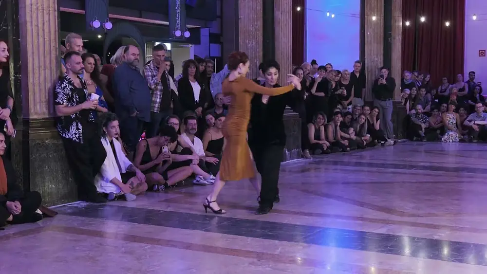 Video thumbnail for Ezgi Turmuş Binici & Derya Kılıç a Barcelona Queer Tango Festival 2024