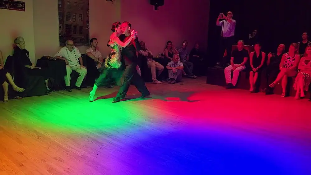 Video thumbnail for Argentine tango: Yesica Esquivel & Ariel Leguizamon - Indio Manso